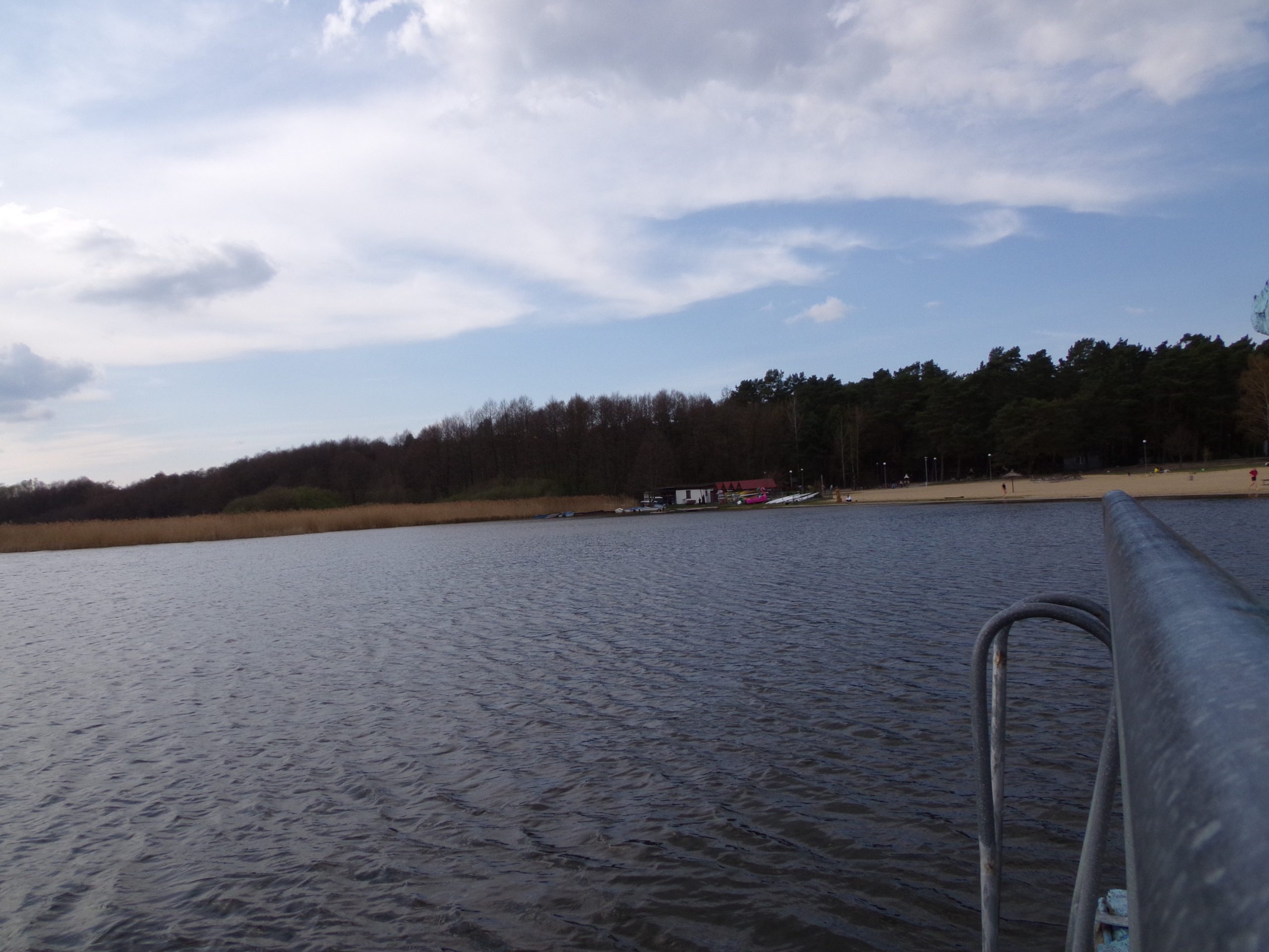 Jezioro Rudnik – plaża, lasy i camping w okolicach Grudziądza